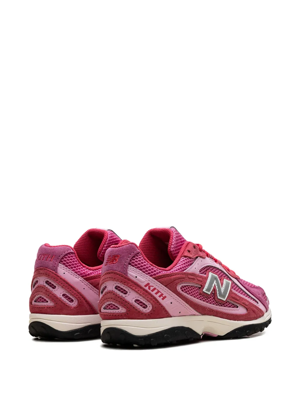 New Balance x Kith 204L suède sneakers met mesh vlak Roze