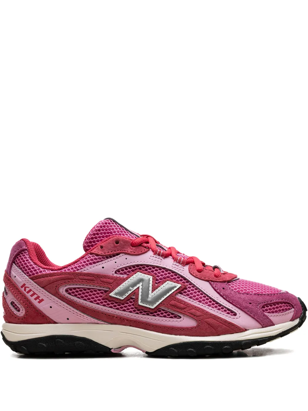 New Balance x Kith 204L suède sneakers met mesh vlak Roze