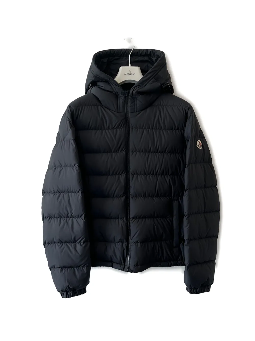 Moncler Hooded Down Jacket Featuring Elastic Cuffs In Black