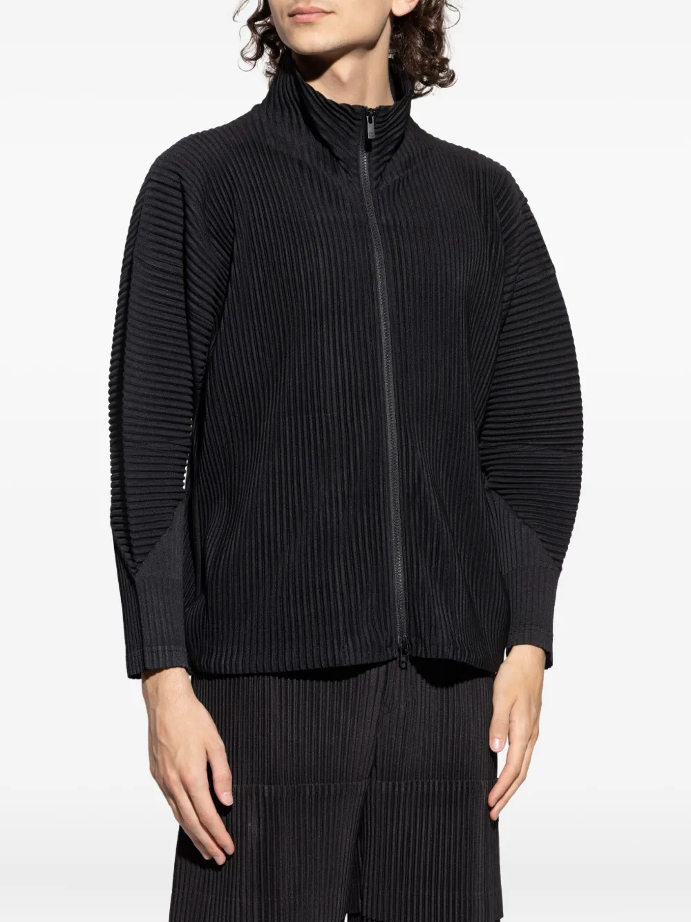 Issey Miyake Pleated Zip-fastening Jacket In Black
