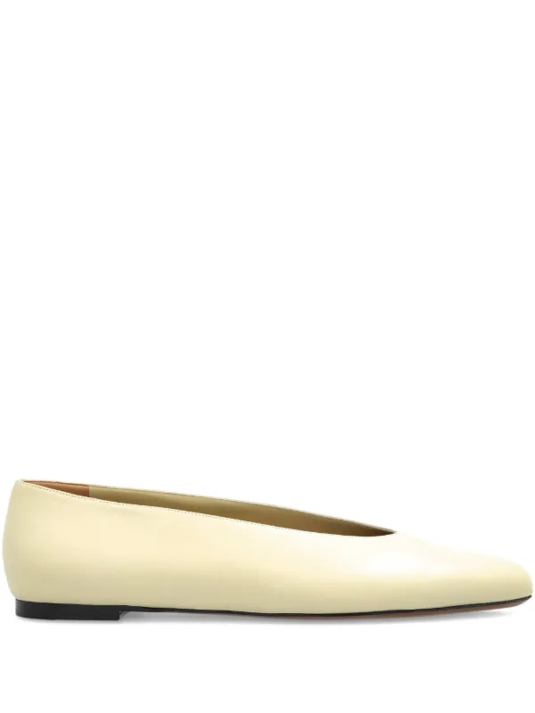 Neous Beid Pointed-toe Leather Ballet Flats in White