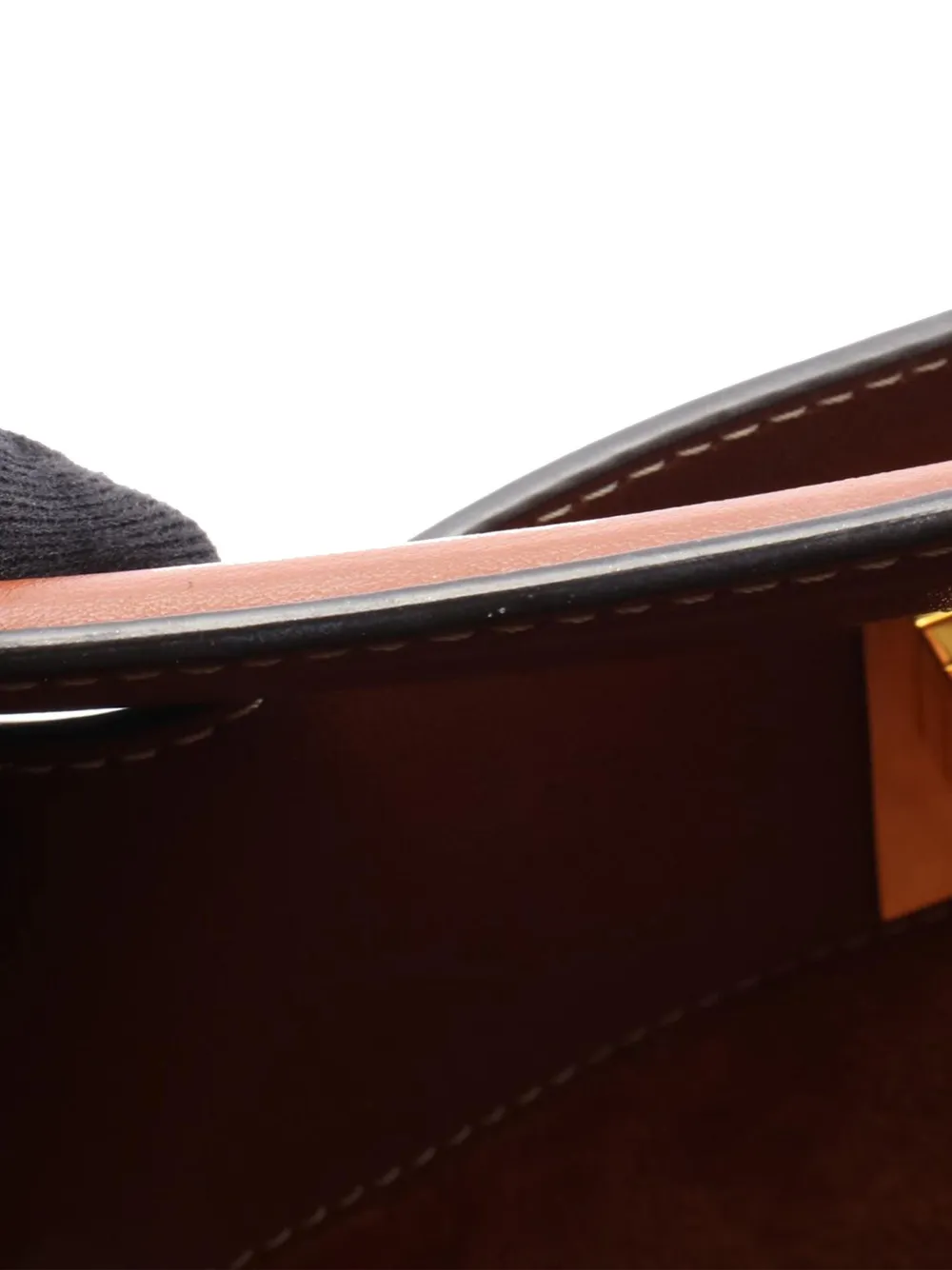 Celine Pre-Owned 2018-2025 Leather Teen Bucket 16 satchel | Pre-Owned | Image 2