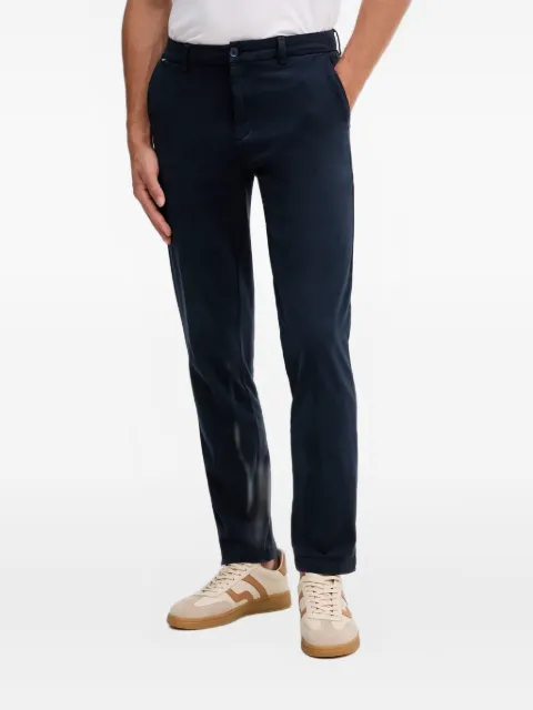 BOSS pantalones con parche del logo