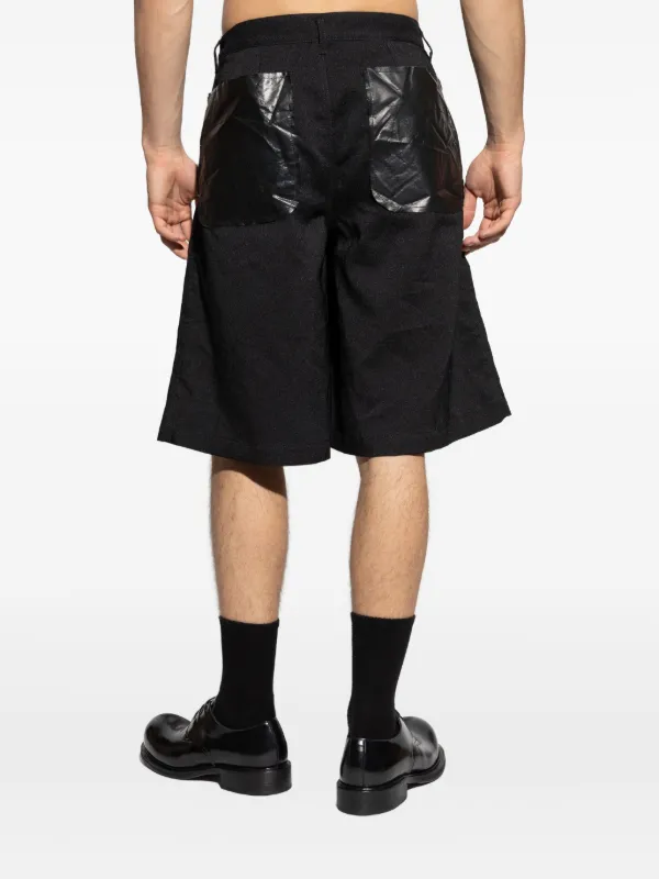 Comme Des Garçons Shirt Pleated patch-pocket Shorts | Black | FARFETCH