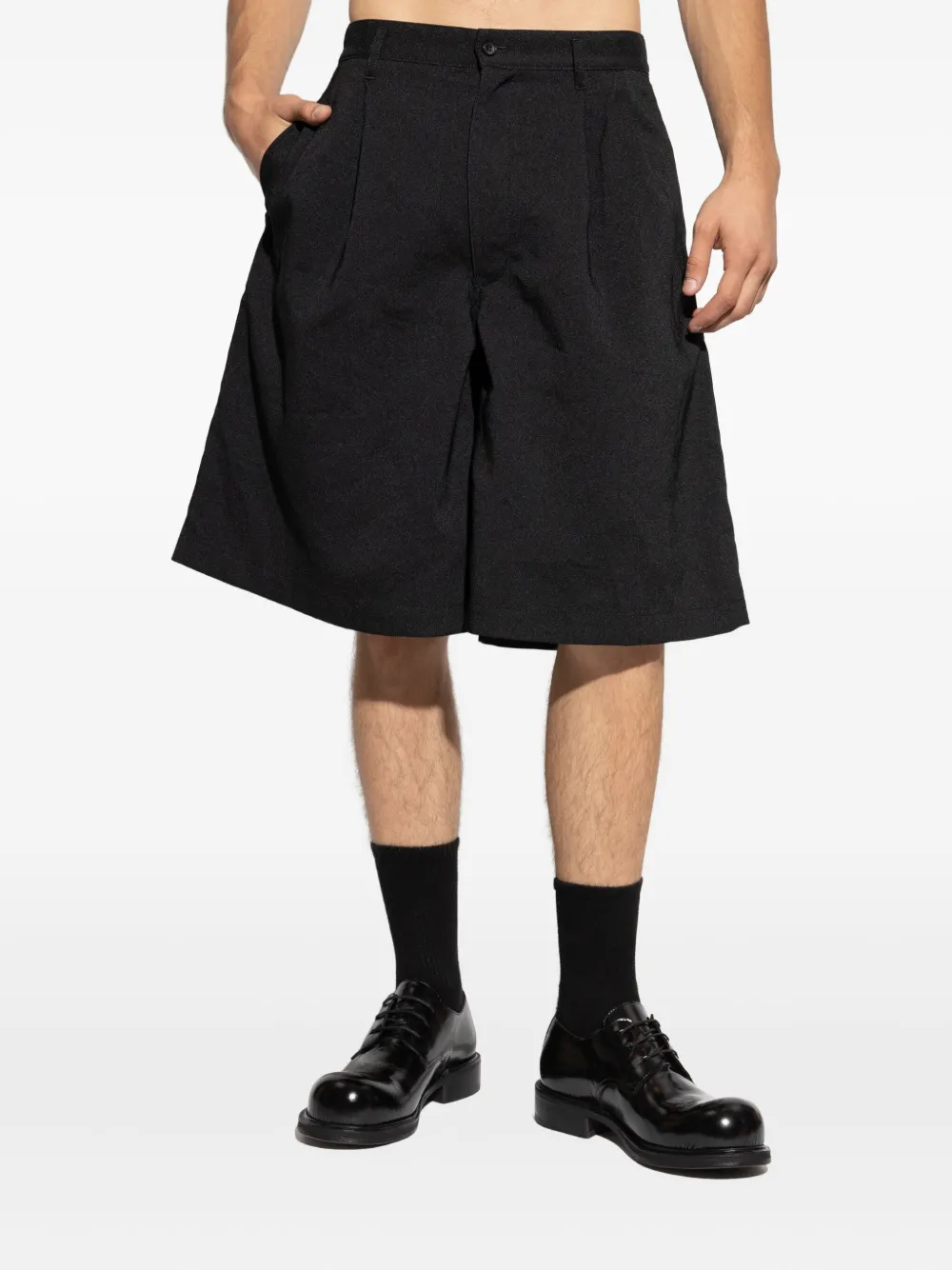 Comme Des Garçons Shirt Pleated Patch-pocket Shorts In Black