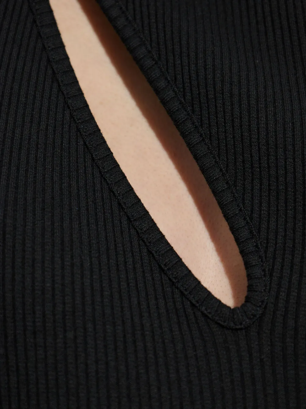 Amiri One-shoulder Keyhole Top In Black