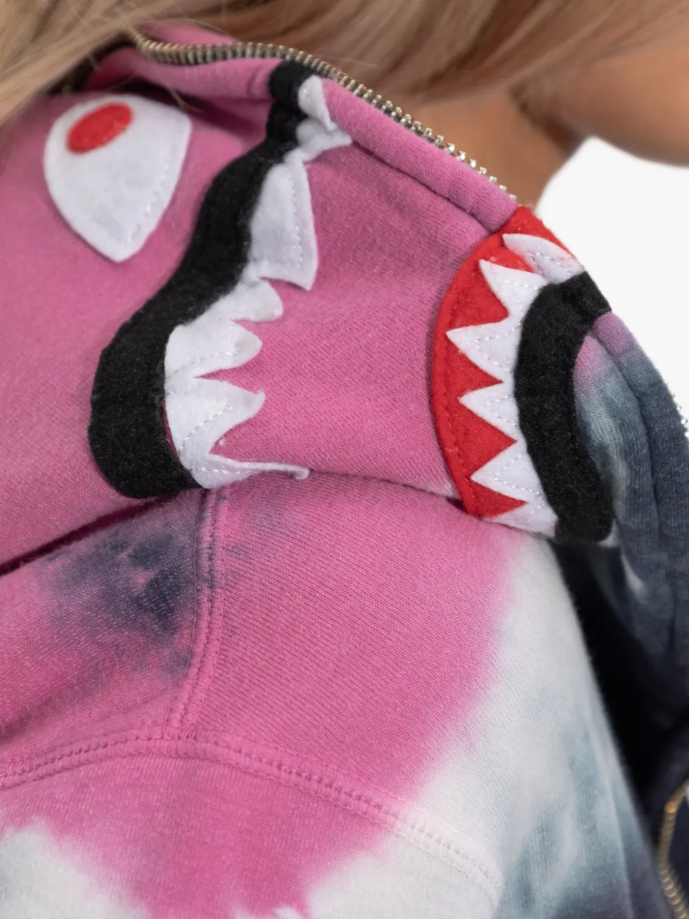 A BATHING APE Hoodie met tie-dye print Blauw