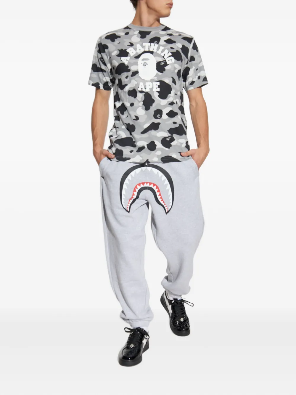 A BATHING APE Ape Head camo-print T-shirt - Grijs