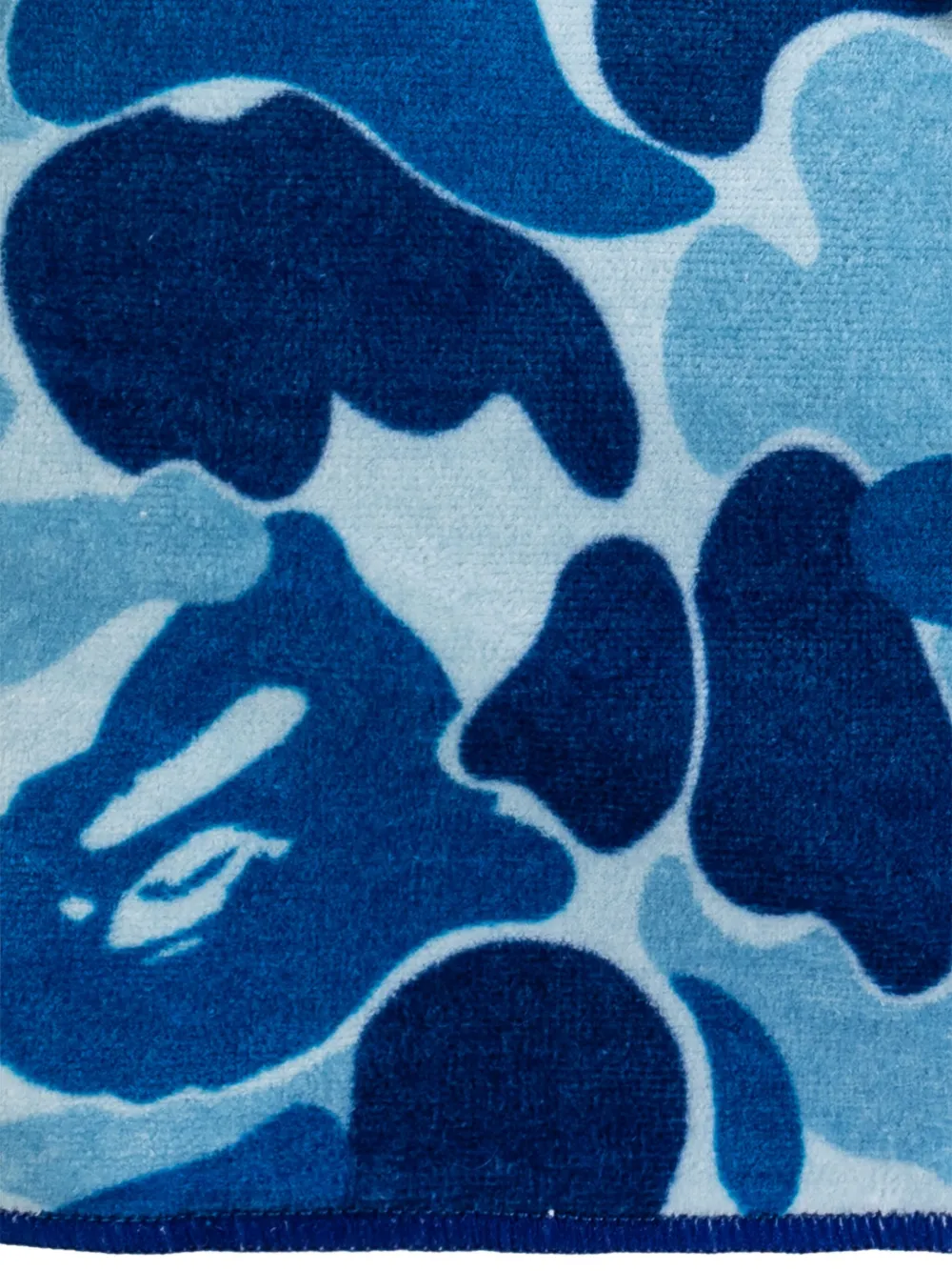 A BATHING APE® camouflage-pattern towel | Towels & Bath Robes | Image 2