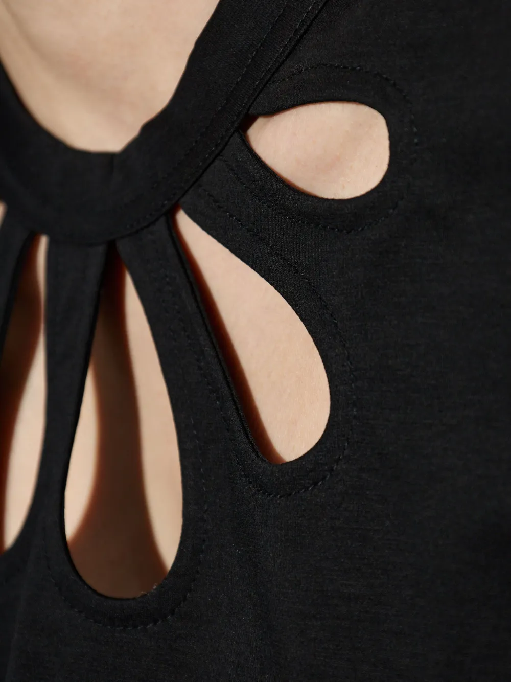 Noir Kei Ninomiya T-shirt met uitgesneden details Zwart