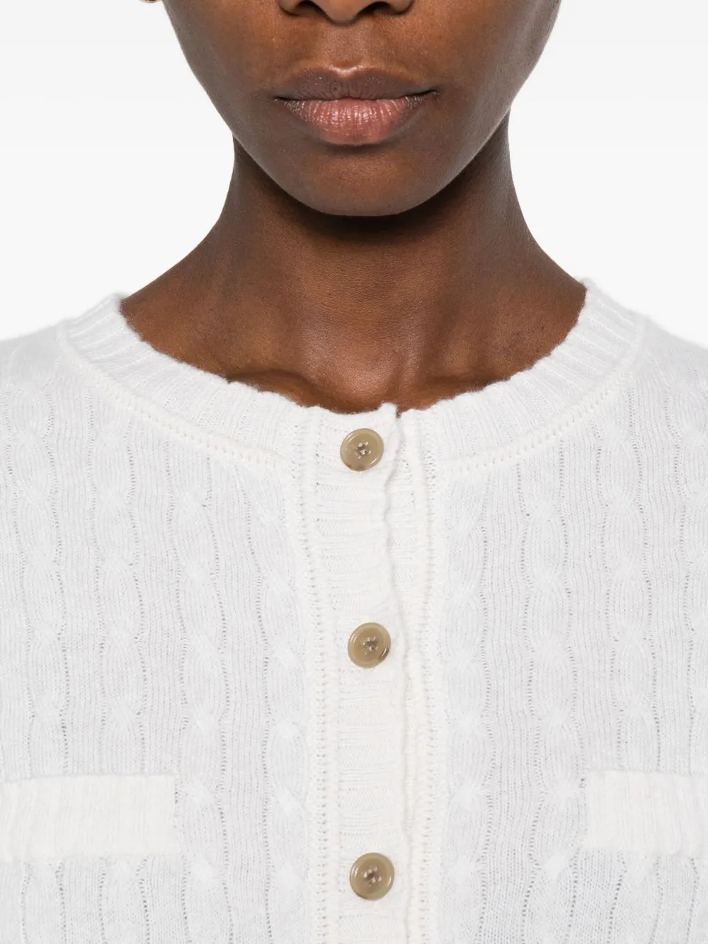 Lisa Yang Kabelgebreid vest met knoop Wit