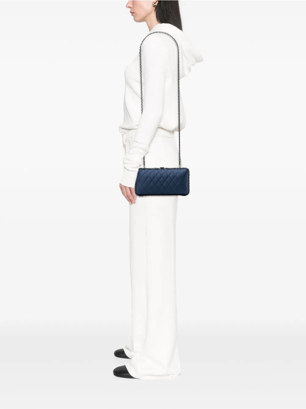 CHANEL Pre-Owned 2012 Quilted Satin Chain Around Clutch crossbody bag | Pre-Owned | Image 2