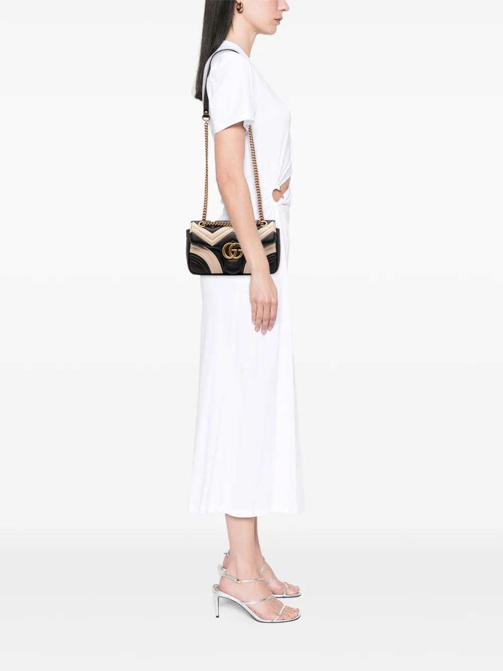 Gucci Pre-Owned 2016-2025 Small GG Marmont Matelasse Leather Flap crossbody bag | Pre-Owned | Image 2