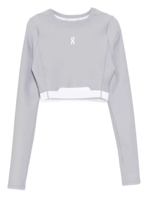 On  train long- sleeved crop top