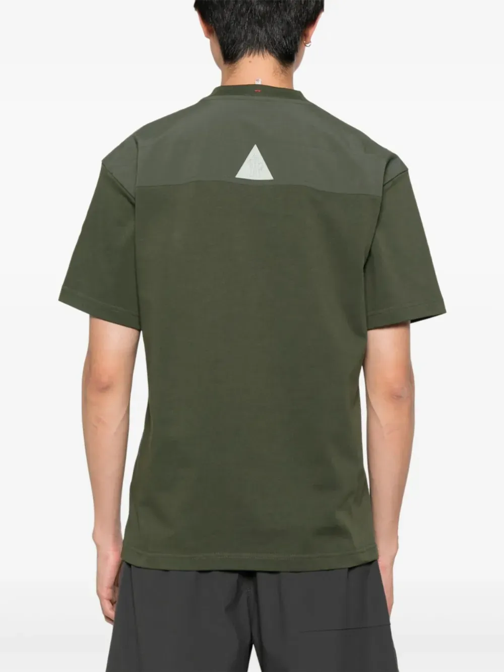 Moncler Logo Patch Cotton Pocket T-shirt In Green