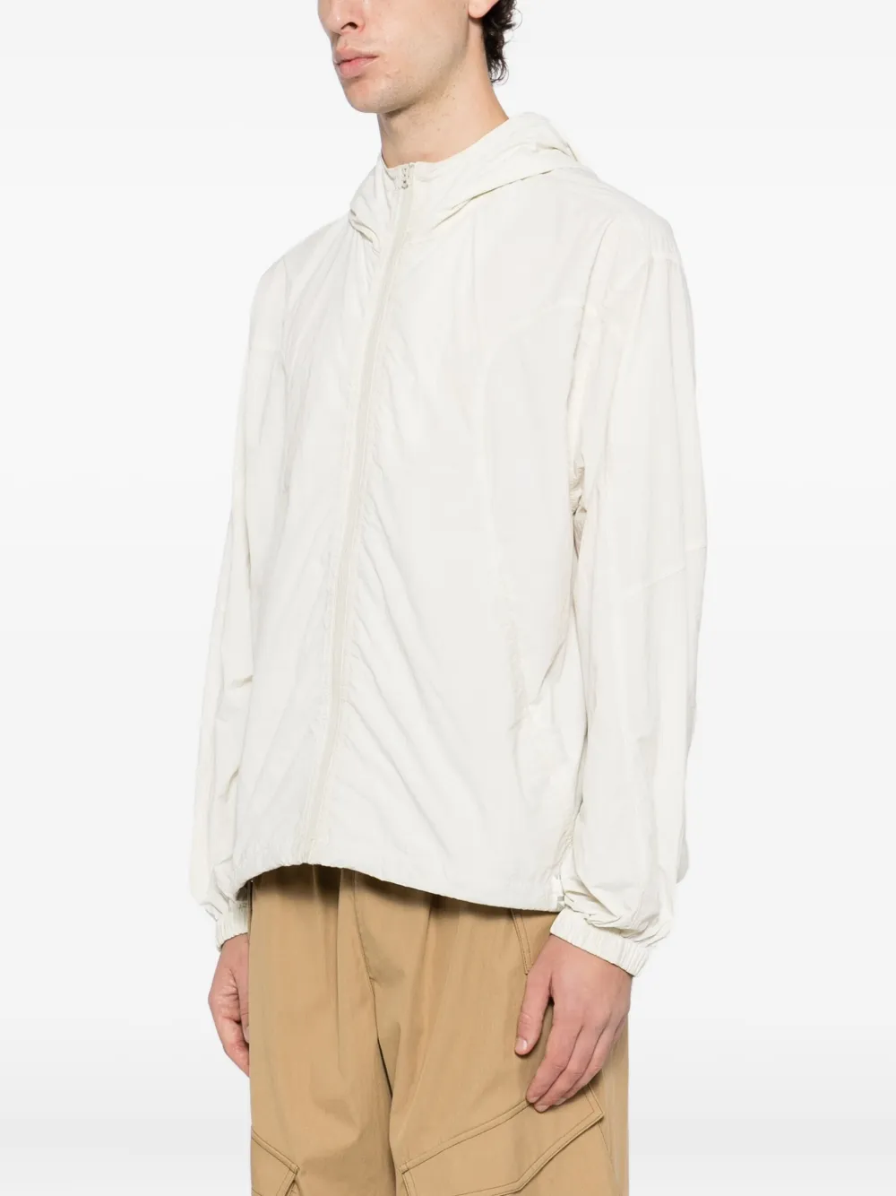 izzue Jack met geborduurd logo Beige