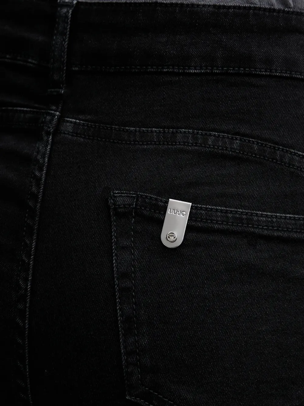 Liu •jo Chain-detail Jeans In Black