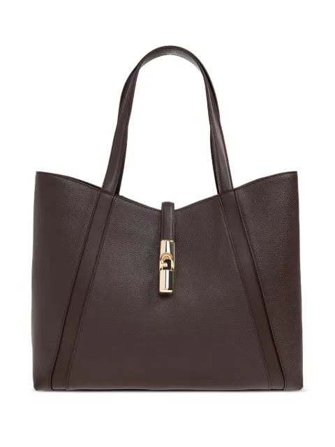 Furla tote de piel con broche