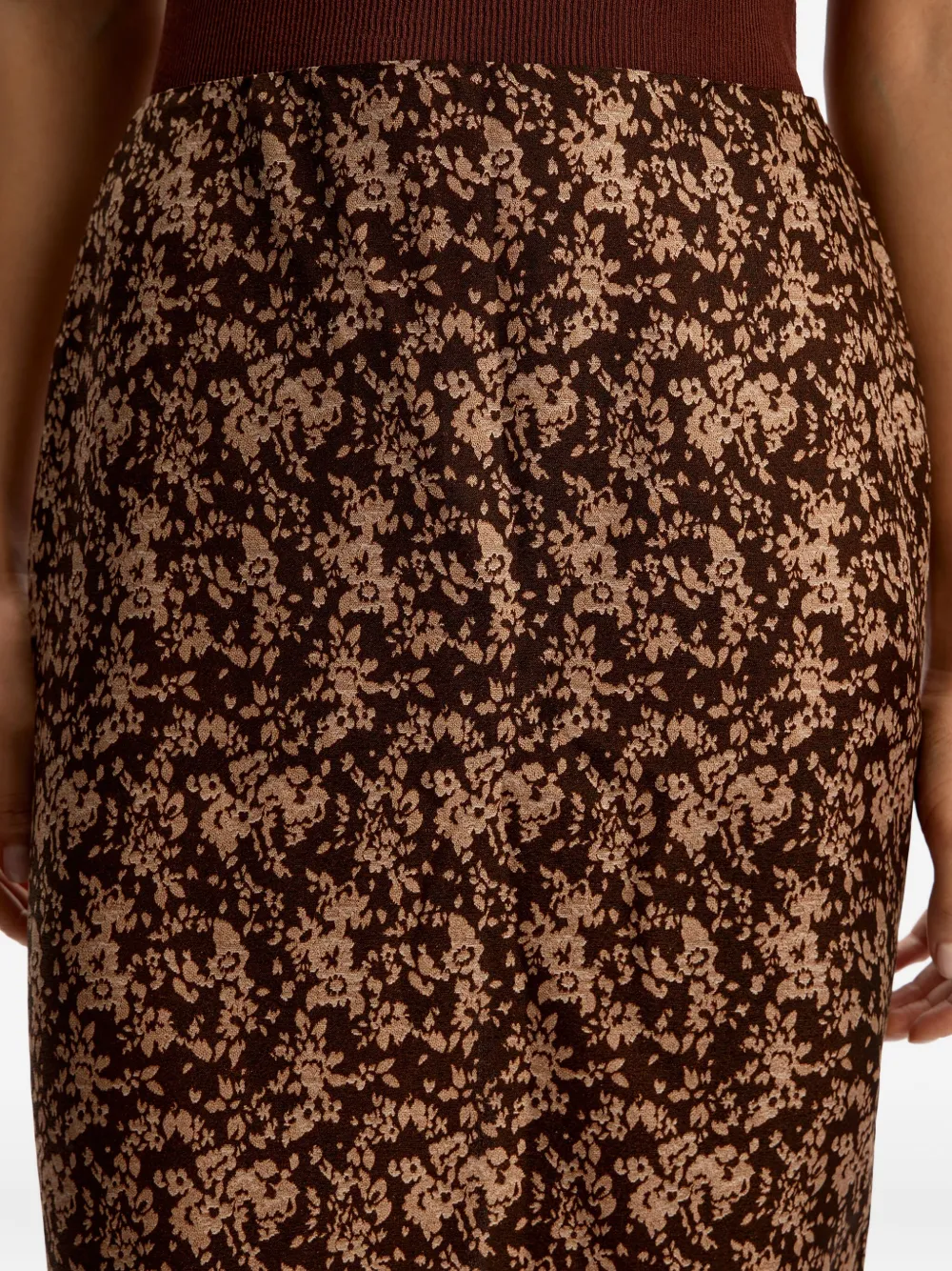 12 STOREEZ Zijden midi-rok met bloemenprint Bruin