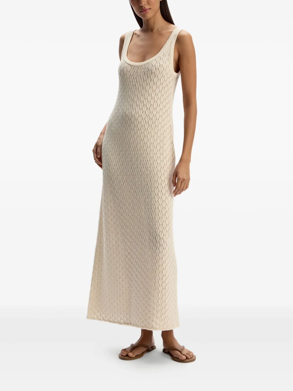 12 STOREEZ Gebreide pointelle maxi-jurk met V-hals - Beige