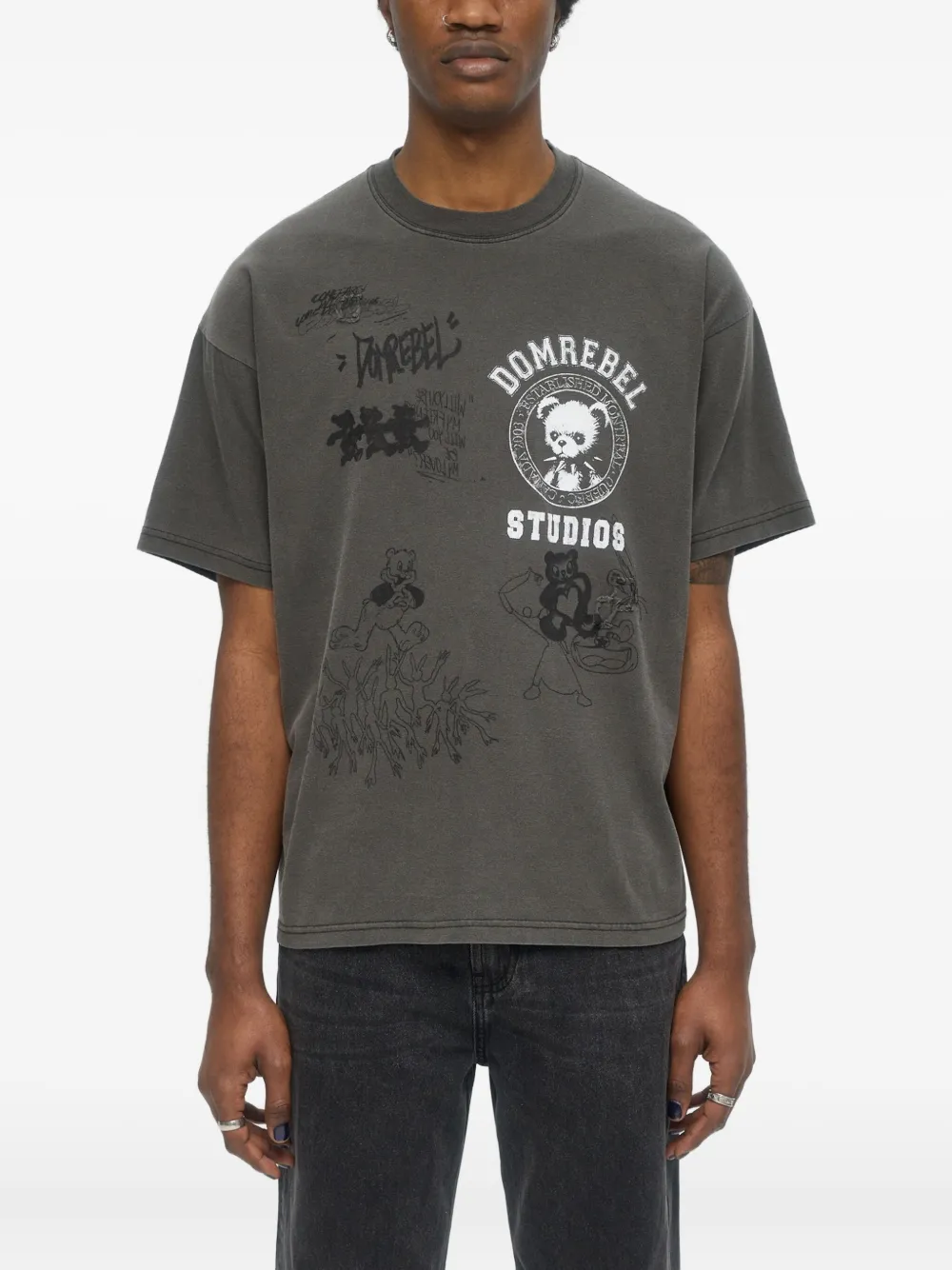 DOMREBEL Varsity Bear katoenen T-shirt met grafische print - Zwart