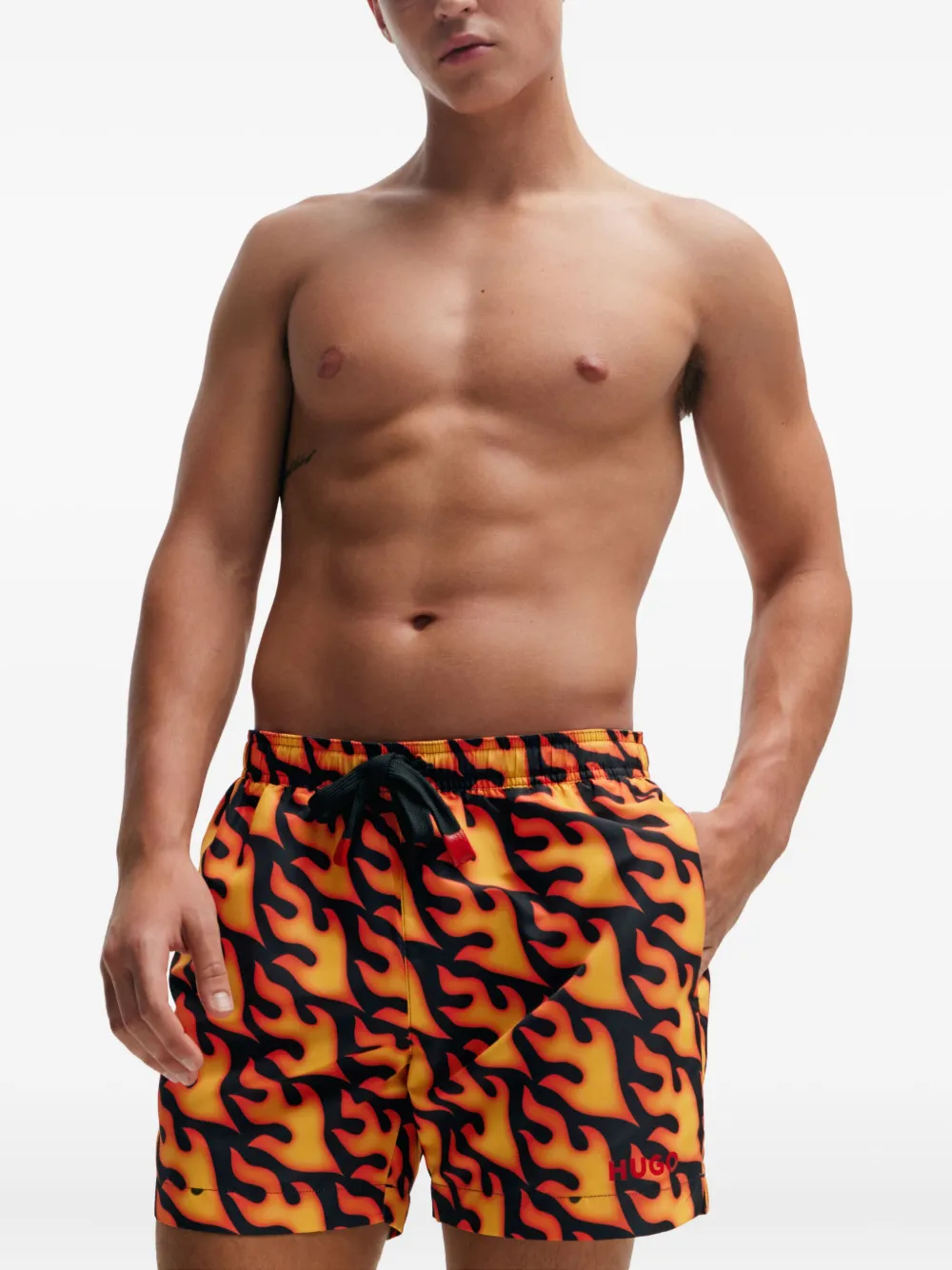 HUGO Bermuda de praia com estampa de chama | Shorts de praia | Image 2