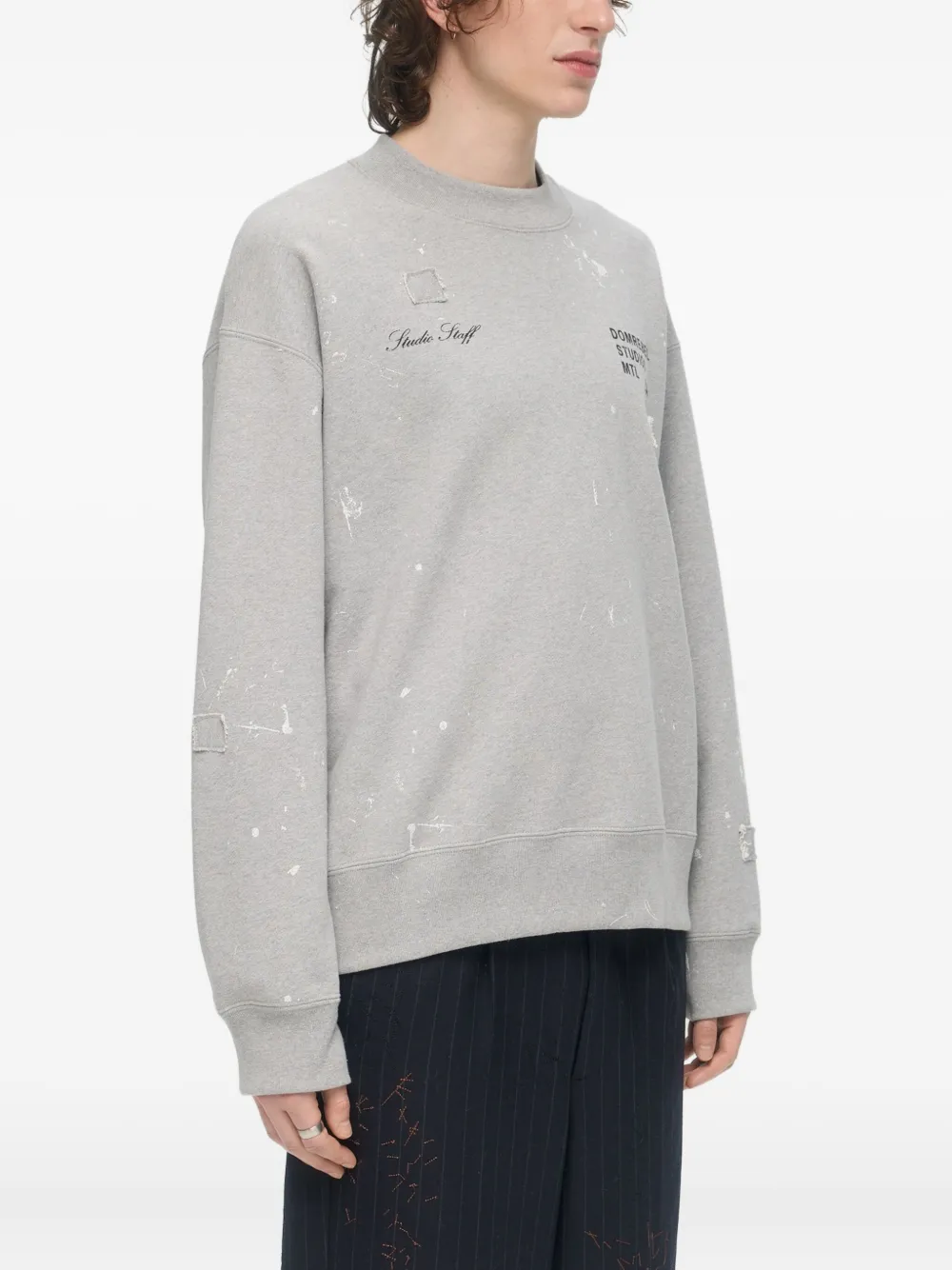 DOMREBEL Staff sweater met ronde hals en verfspatten Grijs