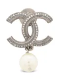 CHANEL Pre-Owned 2011 CC faux-pearl pin - Silver