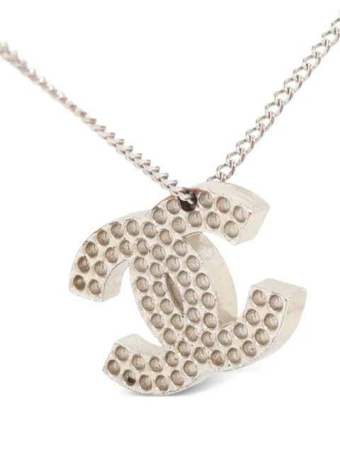 CHANEL Pre-Owned 2003 logo-pendant necklace