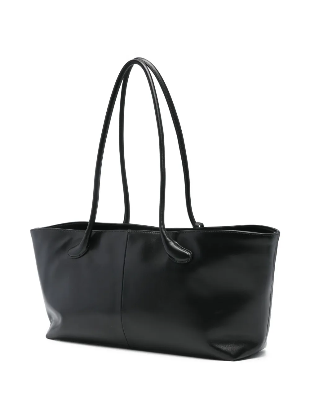 Low Classic Leather Shoulder Bag In Black
