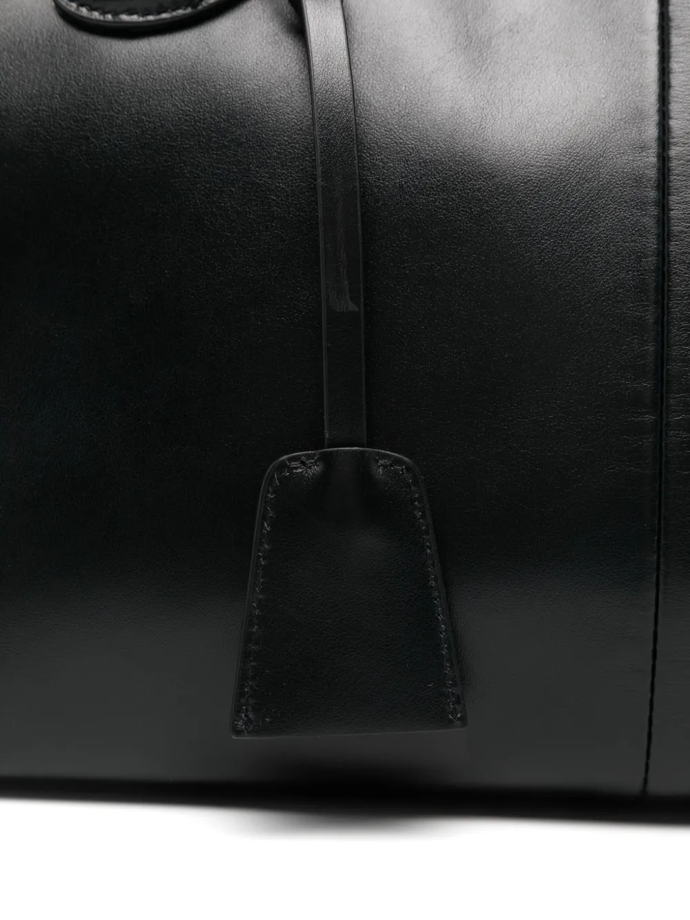 Low Classic Leather Shoulder Bag In Black