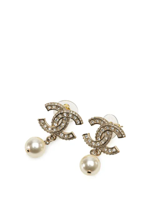 CHANEL Pre-Owned 2022 Gold Plated CC Rhinestones Pearl Drop Push Back Earrings costume earrings