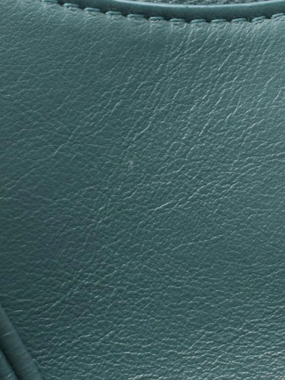 Celine Pre-Owned 2010-2025 Medium Calfskin Ava shoulder bag | Pre-Owned | Image 2