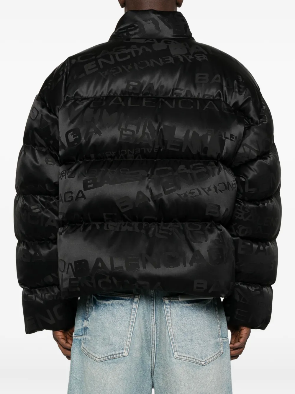 Balenciaga Gewatteerd jack met logopatroon Zwart