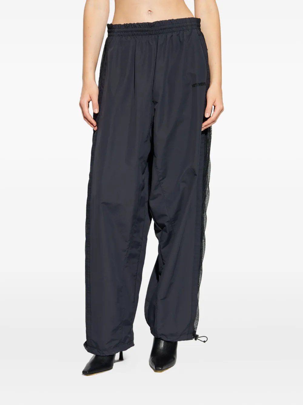 VETEMENTS mesh-panel trousers | Wide Leg Pants | Image 2