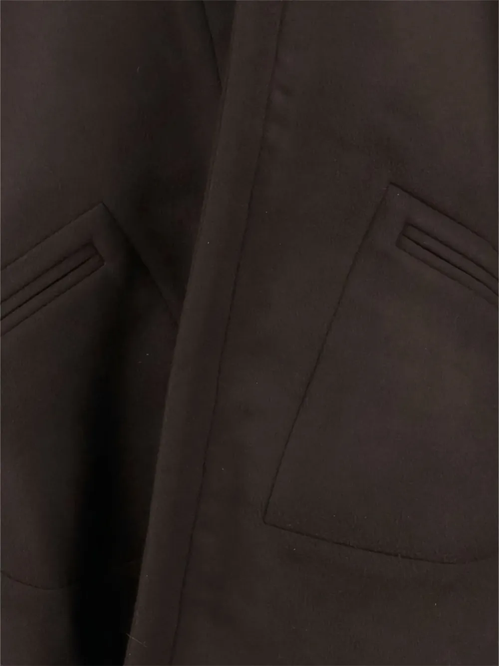 Niccolò Pasqualetti Cape met ruches Bruin