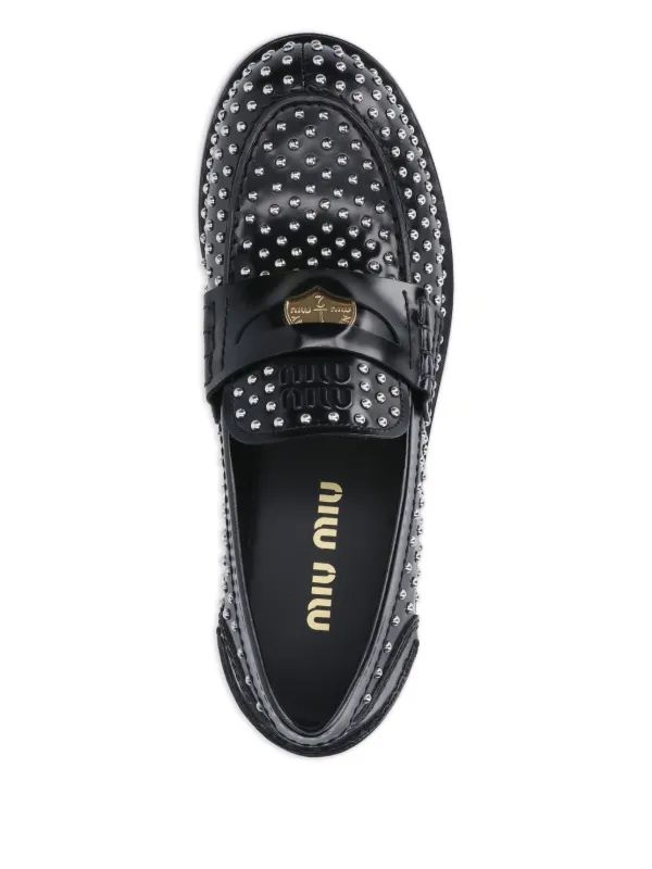 Miu Miu ブラック ローファー スタッズ Miu Miu スタッズ ローファー | ブラック | FARFETCH JP