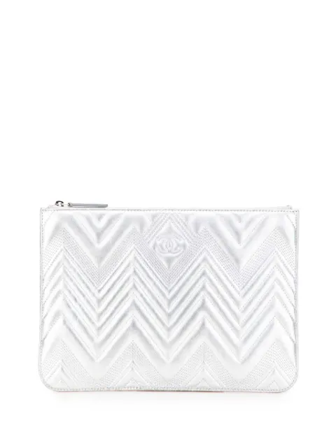 CHANEL Pre-Owned 2016-2017 Medium Metallic Chevron Calfskin O Case clutch bag