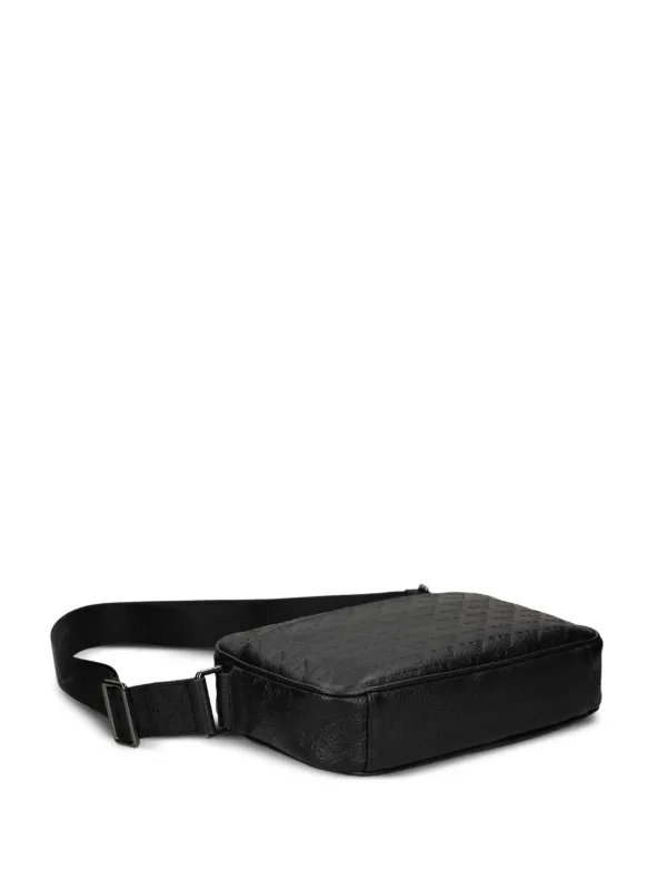 Emporio Armani ロゴ メッセンジャーバッグ | ブラック | FARFETCH JP