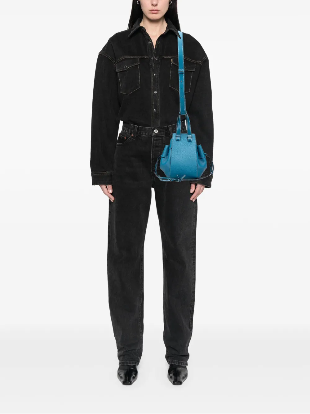 Loewe Pre-Owned 2019 Small Grained Calfskin Drawstring Hammock Bag satchel | Pre-Owned | Image 2