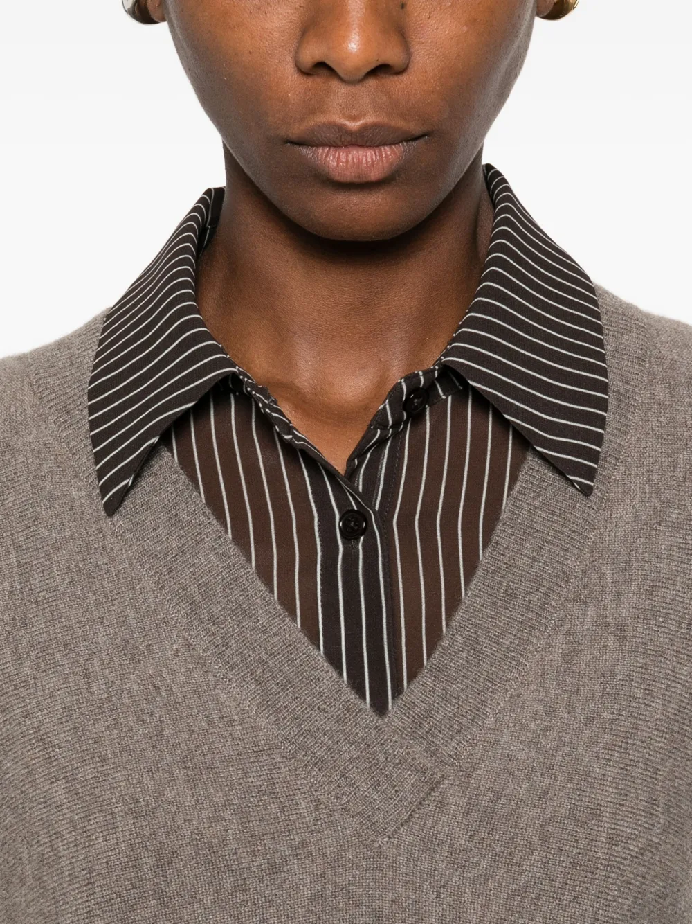Lisa Yang V-neck Cashmere Sweater In Gray