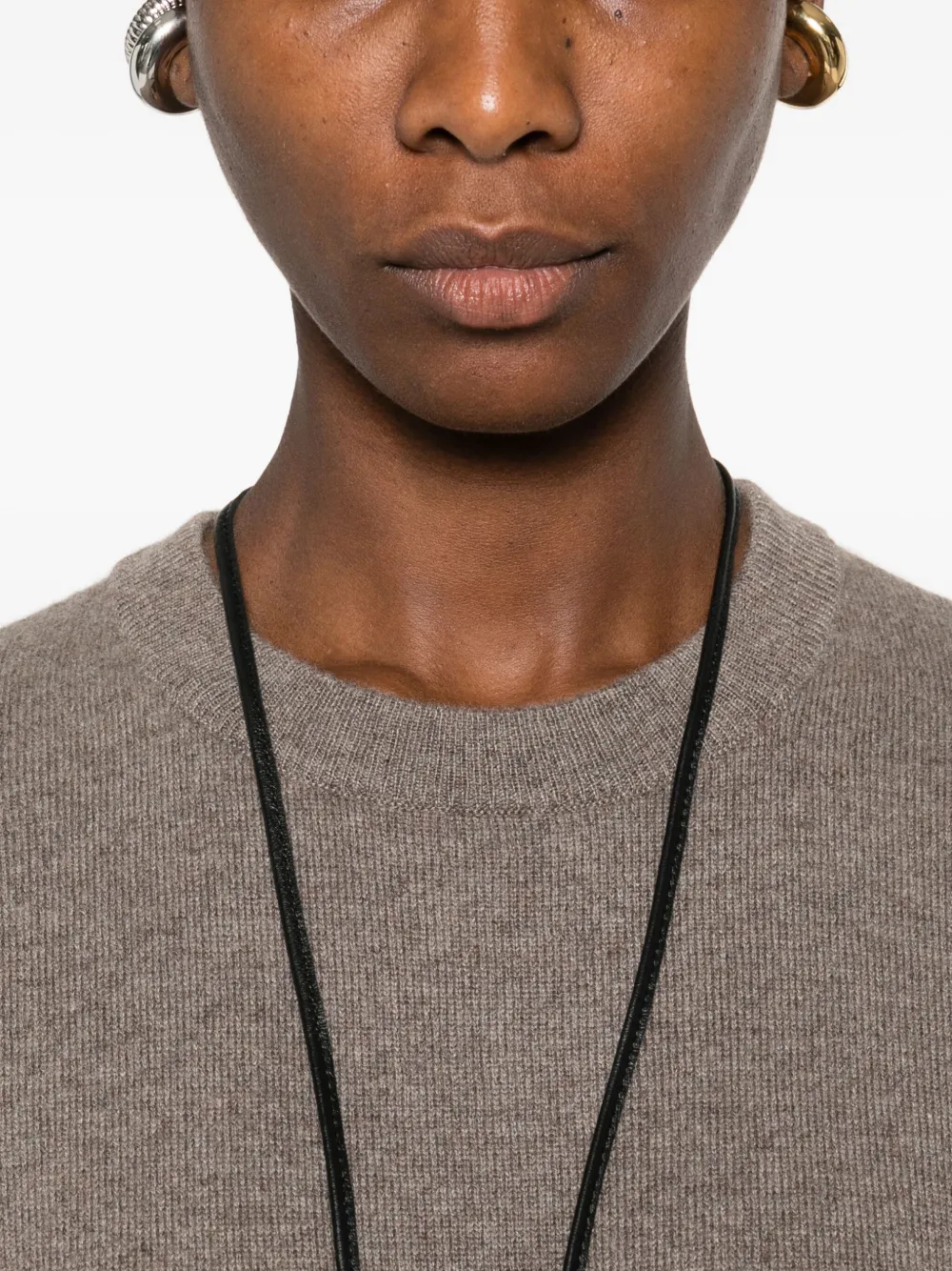 Lisa Yang Round-neck Cashmere Sweater In Gray