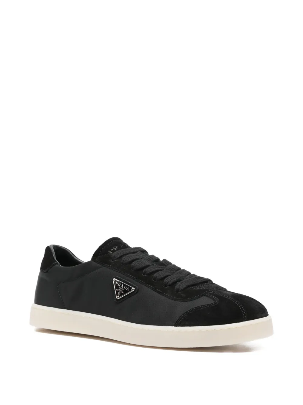 Prada Sneakers met suède vlakken Zwart