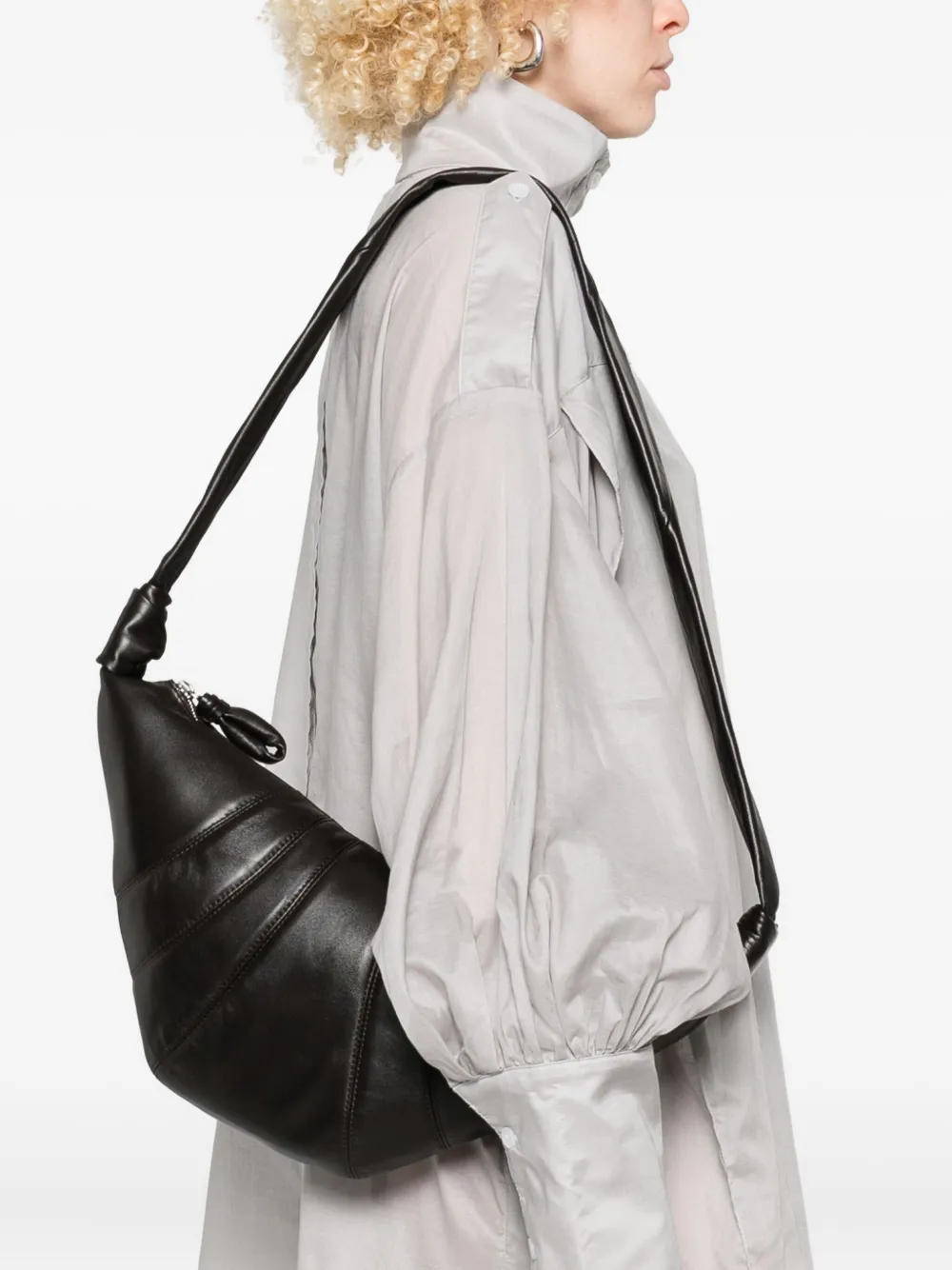 LEMAIRE Croissant medium schoudertas - Bruin