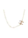 CHANEL Pre-Owned 2022 interlocking-CC pearl necklace - Gold