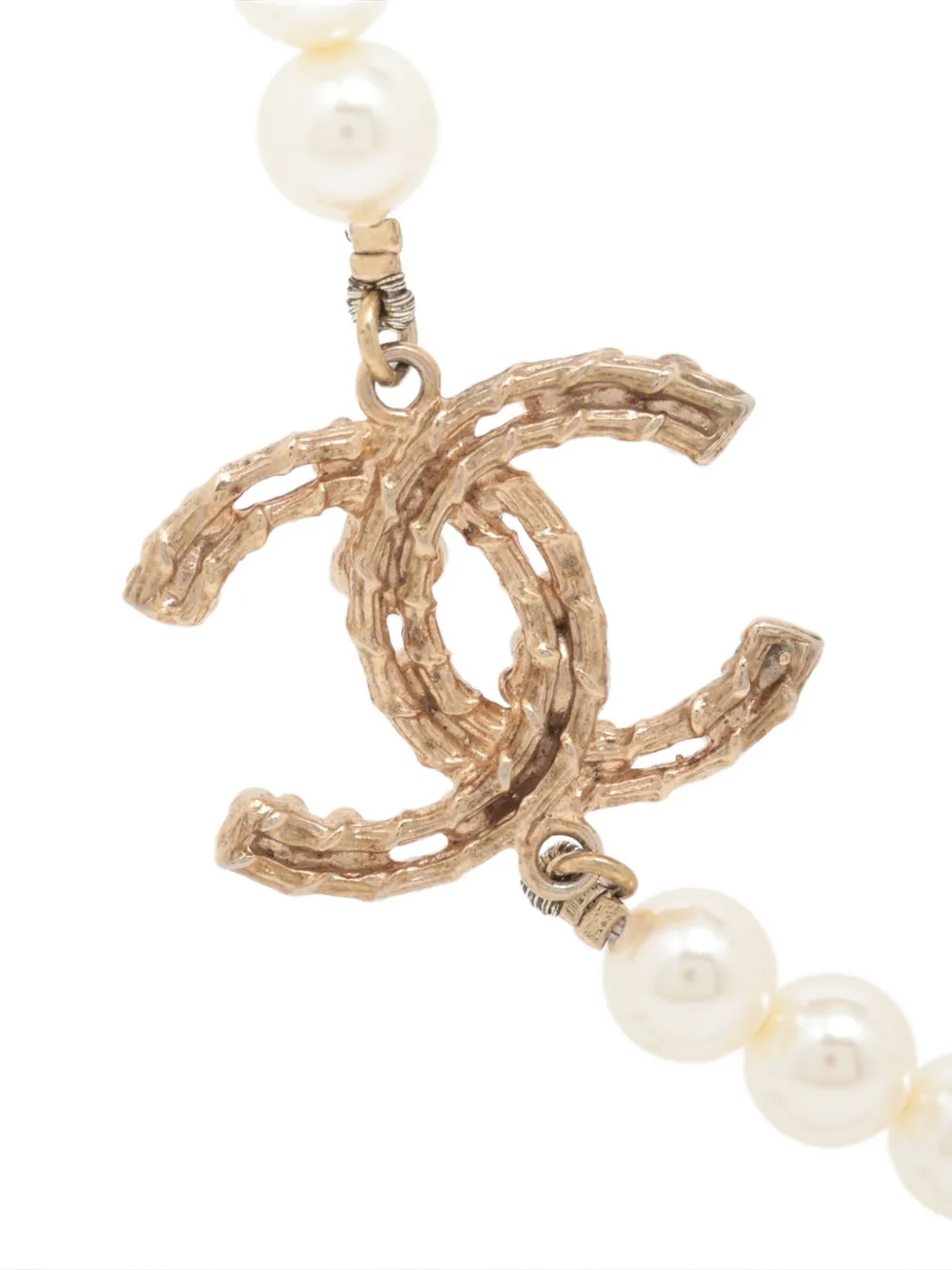 CHANEL Pre-Owned 2022 interlocking-CC pearl necklace | Image 2