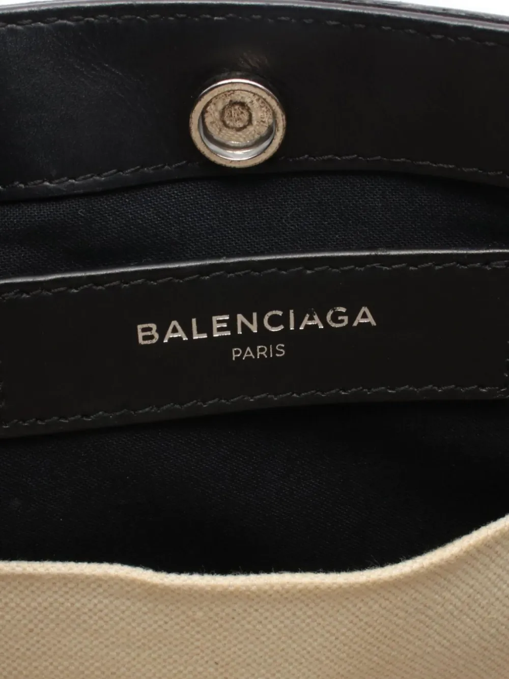 Pre-owned Balenciaga 2000s Leather-trimmed Shoulder Bag In Neutral
