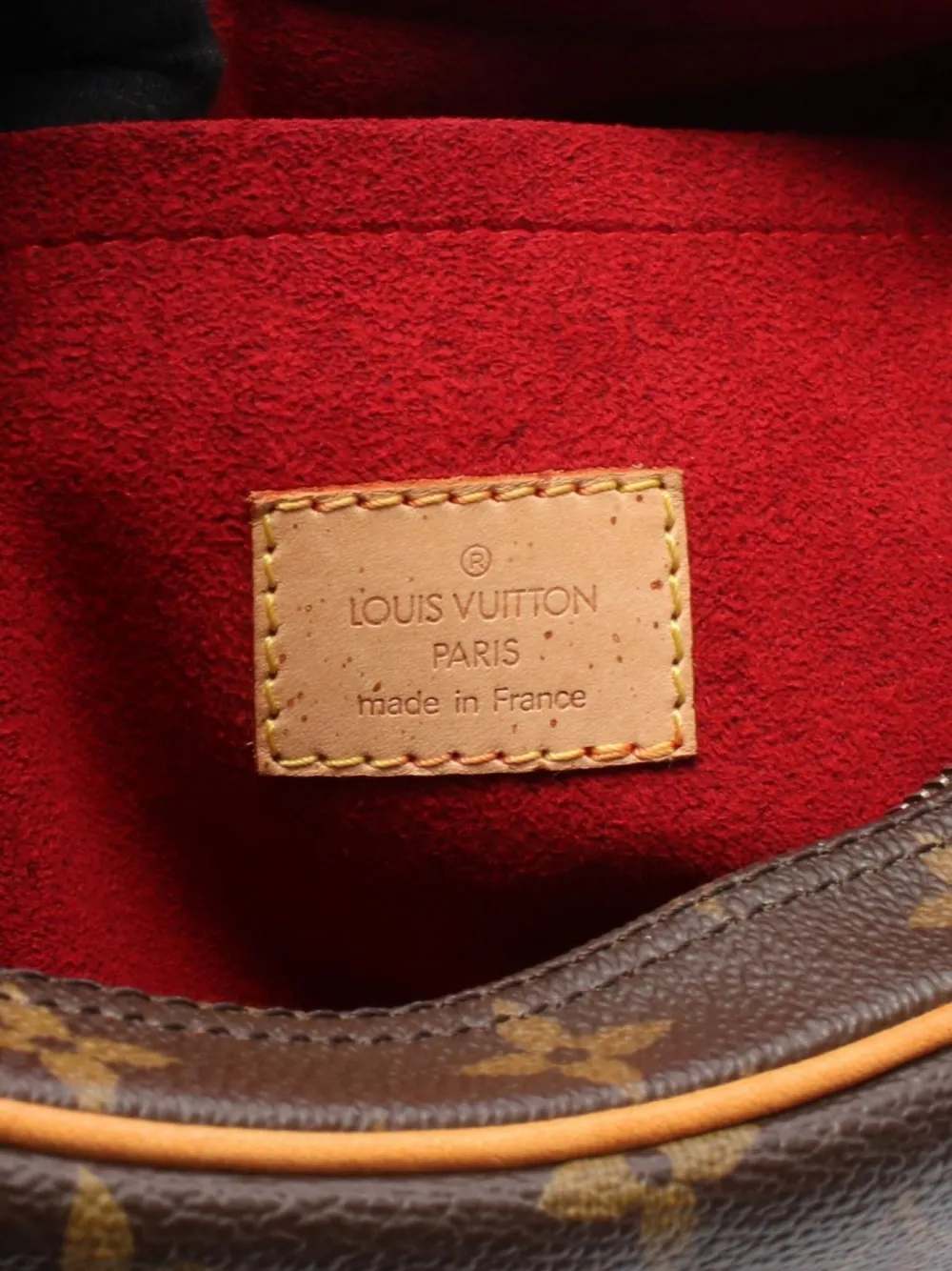 Pre-owned Louis Vuitton 2004 Croissant Mm Handbag In Brown