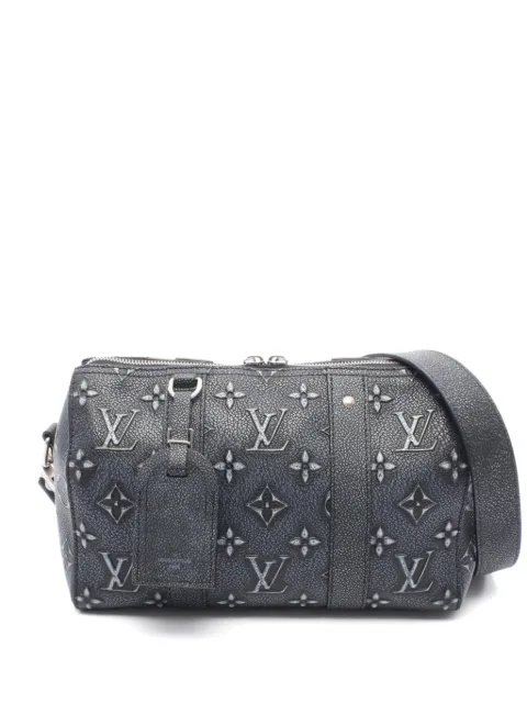 Louis Vuitton Pre-Owned 2021 monogram embossed shoulder bag