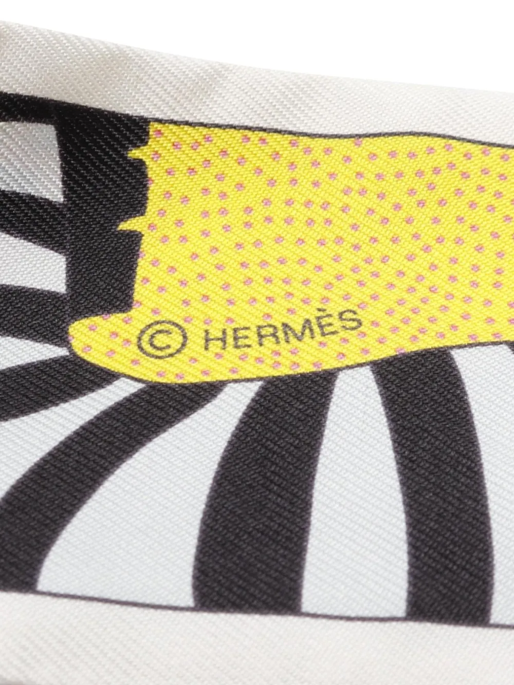 Pre-owned Hermes 2010s Factory Suite Ribbon Scarf In White